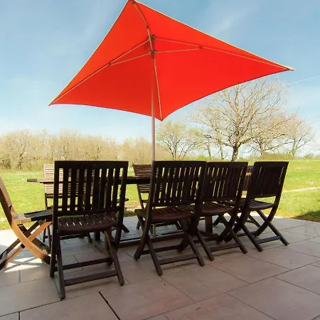 Casa de Férias Farmstay Holiday In France With Private Pool