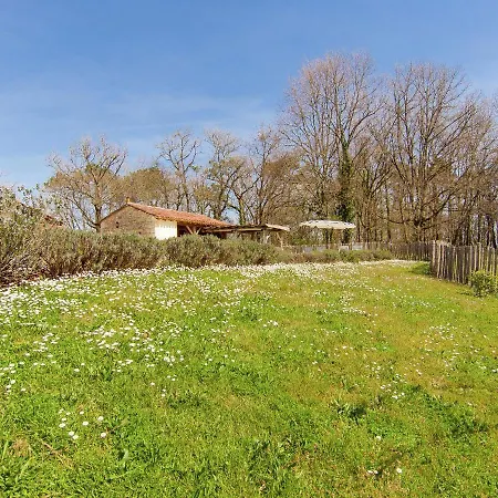 Casa de Férias Farmstay Holiday In France With Private Pool Issac
